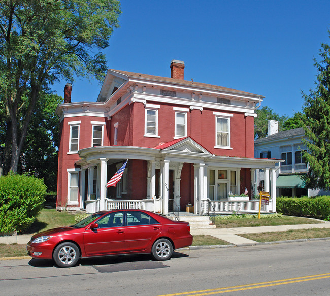 510-512 N Wayne St in Piqua, OH - Foto de edificio - Building Photo