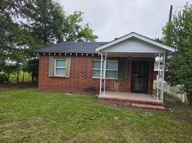1669 Douglas St in Augusta, GA - Building Photo