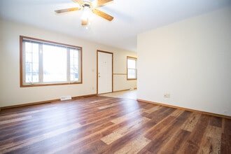 731 Reineck Dr in Toledo, OH - Building Photo - Building Photo