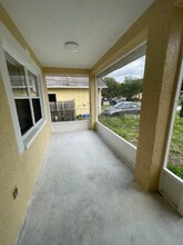 2704 E 19th Ave in Tampa, FL - Building Photo - Building Photo
