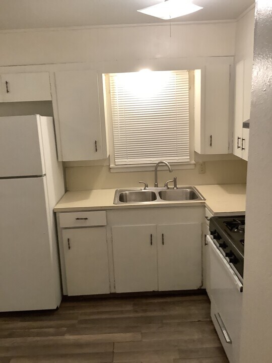 714 Sims St in Minden, LA - Foto de edificio