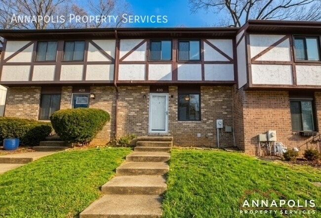 property at 430 Knottwood Ct