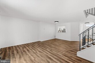 6096 Majors Ln in Columbia, MD - Building Photo - Building Photo