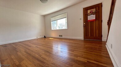 67 Prescott Turn in Clark, NJ - Building Photo - Building Photo