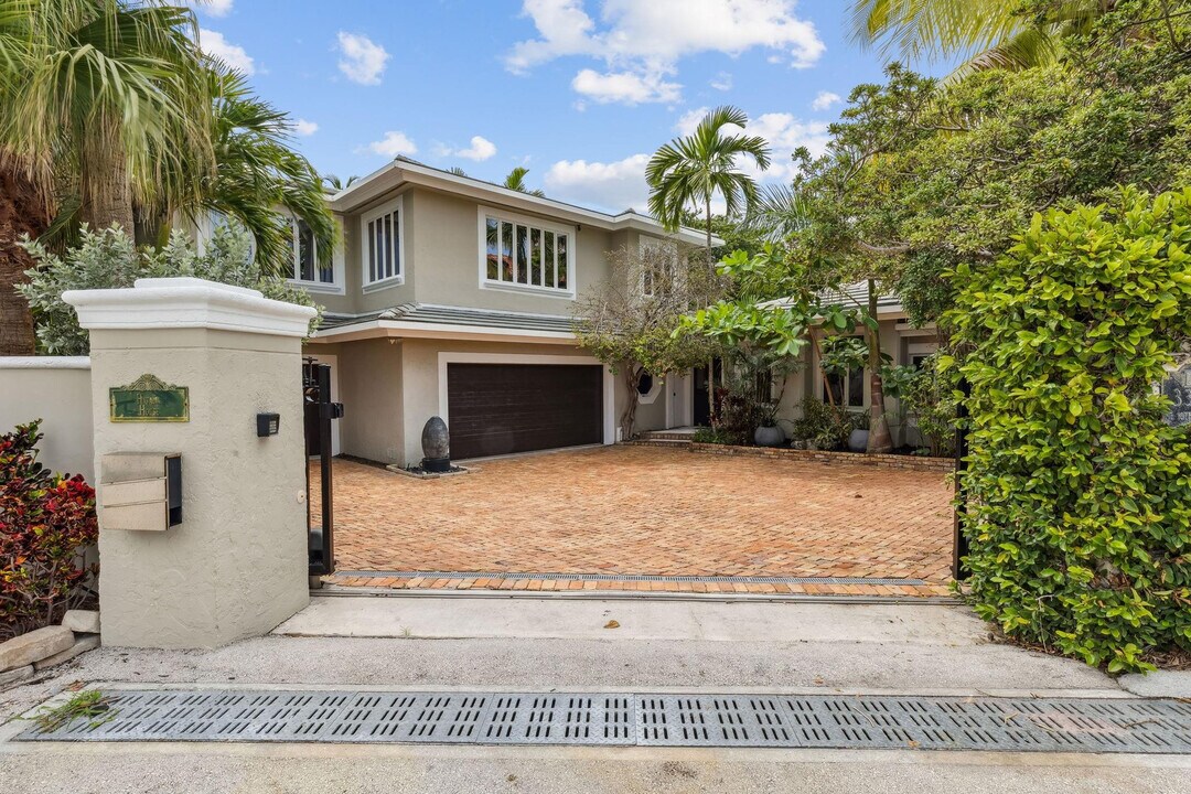 3301 NE 16th St in Fort Lauderdale, FL - Building Photo