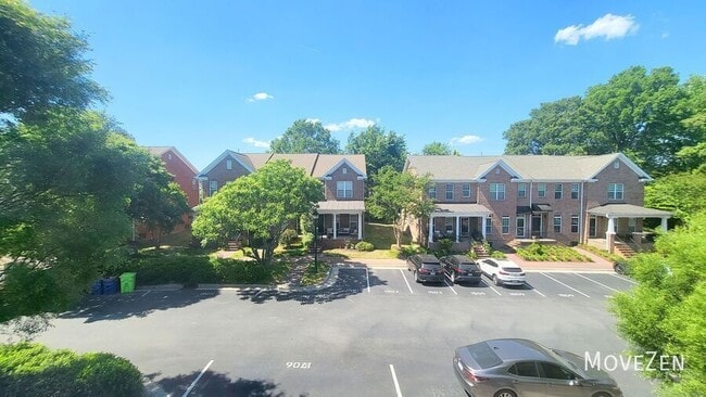 1706 Raney Ct in Raleigh, NC - Foto de edificio - Building Photo