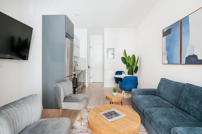 property at 319 E 14th St
