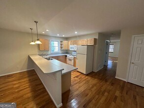 685 Garibaldi St SW in Atlanta, GA - Building Photo - Building Photo