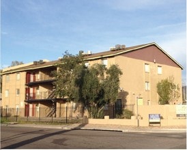 Hatcher Heights in Phoenix, AZ - Building Photo - Building Photo