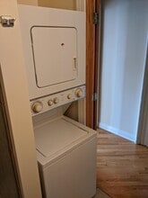 1100 W Taylor St in Chicago, IL - Building Photo - Building Photo