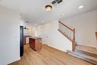 9065 Diamond Bridge Ave in Las Vegas, NV - Building Photo - Building Photo