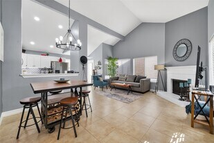 18530 Trail Bend Ln in Houston, TX - Building Photo