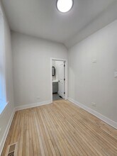 2345 W 23rd Pl in Chicago, IL - Building Photo - Building Photo