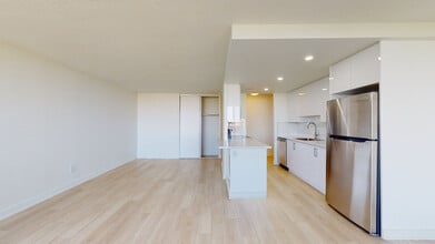 Brock & John in Hamilton, ON - Building Photo - Building Photo