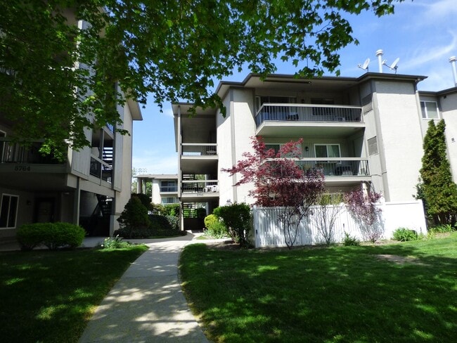 property at 5756 S Waterbury Way