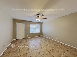 700 E Quail Ave in Apache Junction, AZ - Foto de edificio - Building Photo