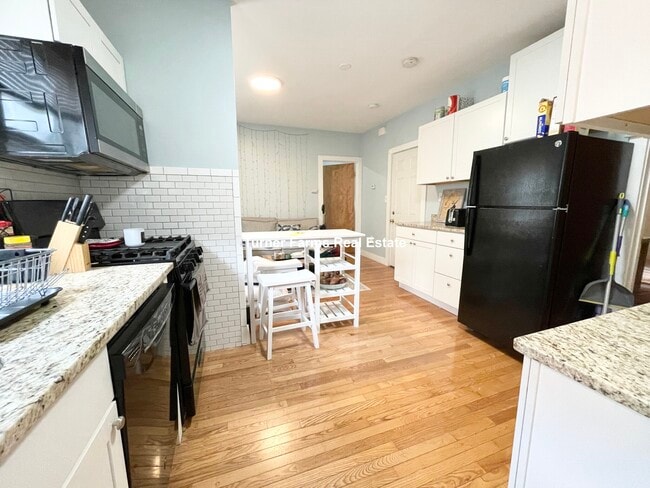 44 Ward St, Unit 1, Unit 1