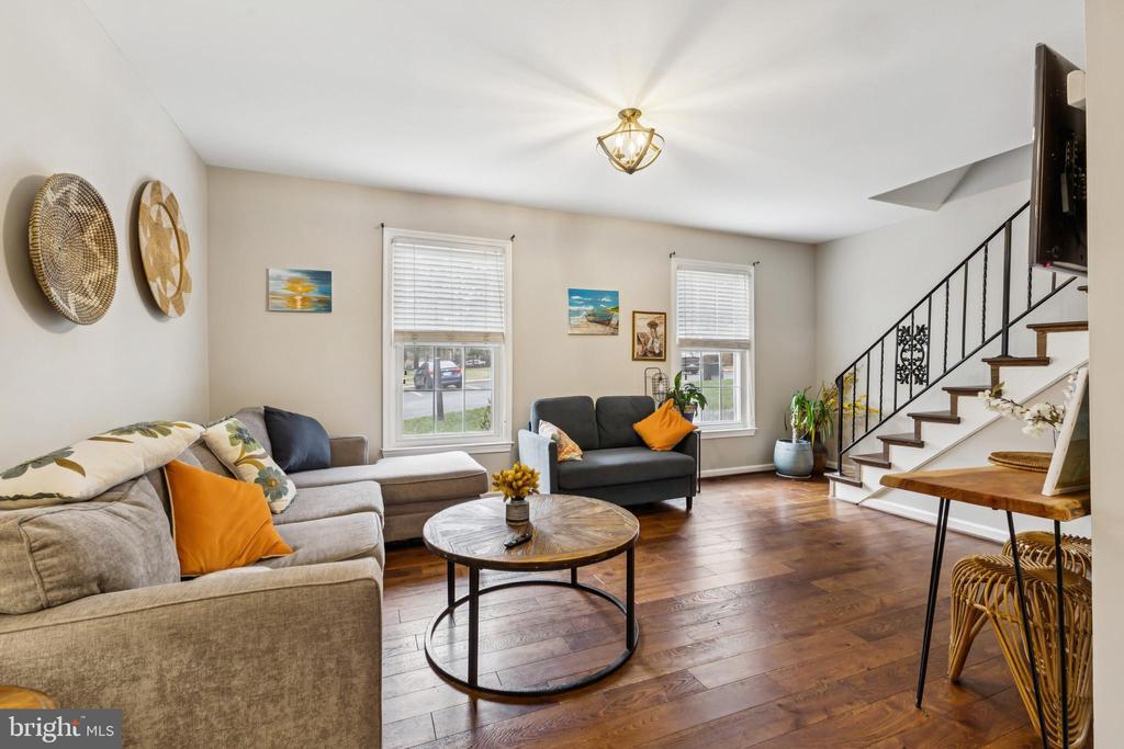 215 Commons Dr NW in Vienna, VA - Building Photo