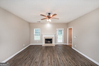 229 Oakview Dr in Dallas, GA - Building Photo - Building Photo