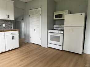 9141 River Rd in Marcy, NY - Building Photo - Building Photo