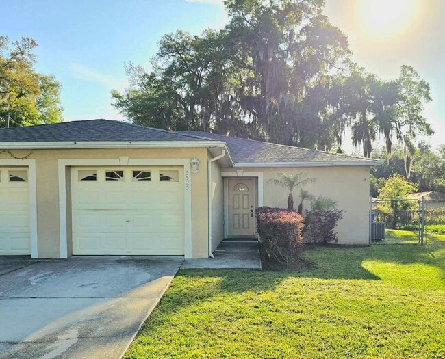 5525-5527 Yale St in Lakeland, FL - Building Photo - Building Photo