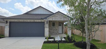 271 Charles Rdg Dr in Conroe, TX - Building Photo