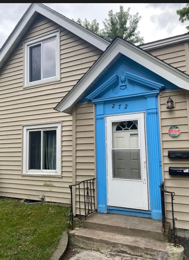 property at 272 George St W