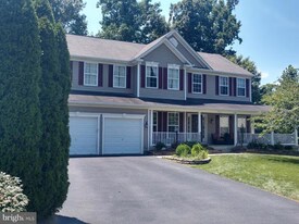 15200 Chula Pl in Woodbridge, VA - Building Photo