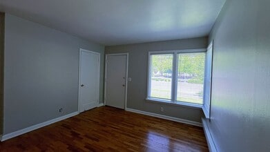 508 Burnett Ave N in Renton, WA - Building Photo - Building Photo