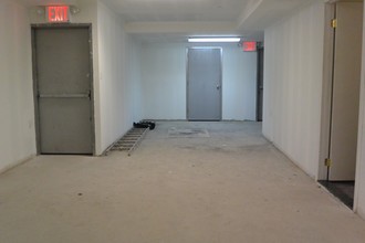 328 Grand St in New York, NY - Building Photo - Building Photo