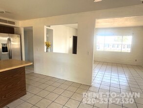 2328 W Las Lomitas in Tucson, AZ - Building Photo - Building Photo