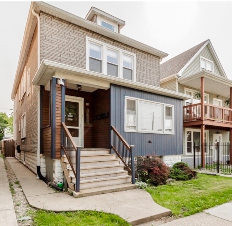 4634 N Kelso Ave, Unit 2 in Chicago, IL - Foto de edificio