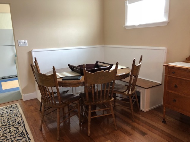 property at 416 S 8th St