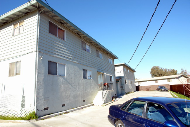 601-607 Markham Ave in Vacaville, CA - Building Photo - Building Photo