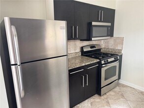 2004 Parkaire Crossing in Marietta, GA - Building Photo - Building Photo