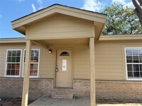 13761 Biggs St in Dallas, TX - Building Photo - Building Photo