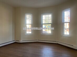 46 S Huntington Ave in Boston, MA - Building Photo - Building Photo
