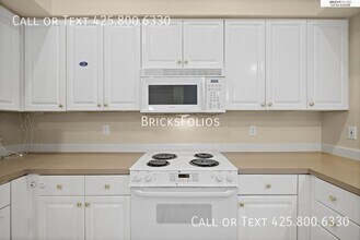 702 228th St SW in Bothell, WA - Building Photo - Building Photo