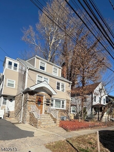 255 Newark Ave, Unit 3 in Bloomfield, NJ - Foto de edificio - Building Photo