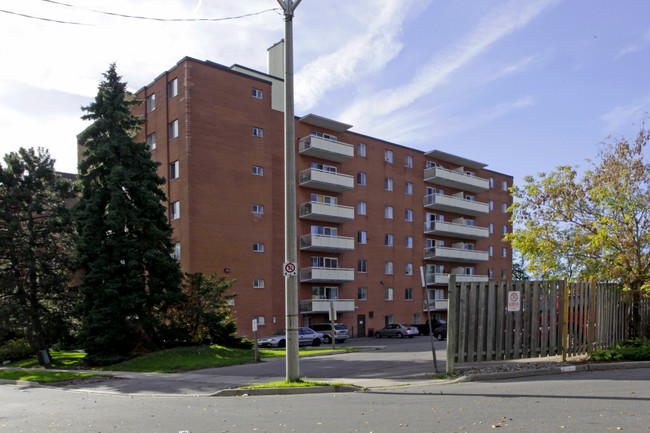 Doral Towers in Mississauga, ON - Building Photo - Building Photo