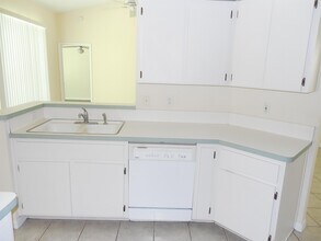 5592 W Woodside Dr in Crystal River, FL - Building Photo - Building Photo