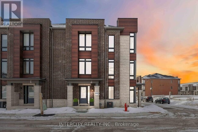 property at 43 Griffith St