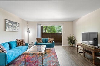 8419 Hearth Dr in Houston, TX - Building Photo - Building Photo