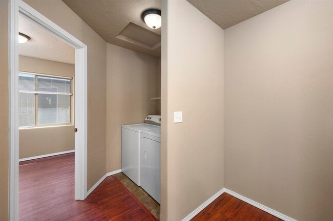 property at 623-625 W Shannon Ave