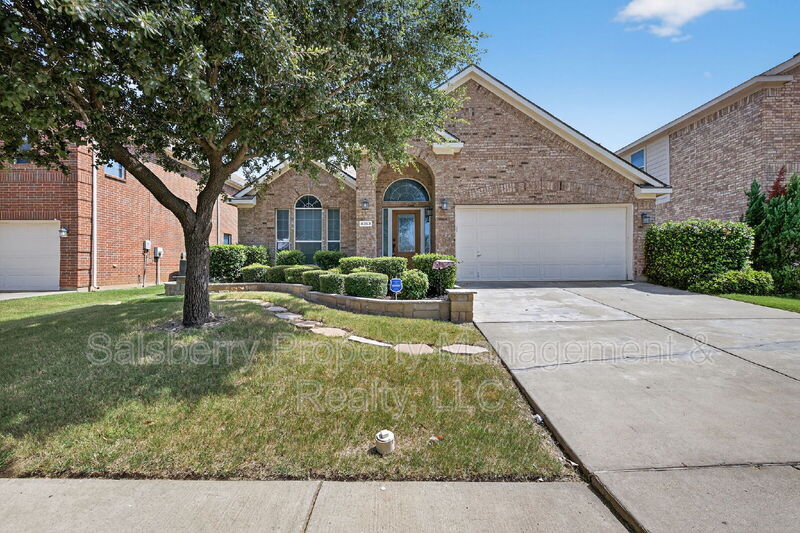 4353 Mountain Crest Dr in Fort Worth, TX - Building Photo