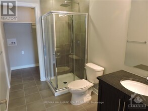 120-120 Prestige Cir in Ottawa, ON - Building Photo - Building Photo