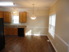 832 Brookhannah Ct in Fuquay Varina, NC - Building Photo - Building Photo