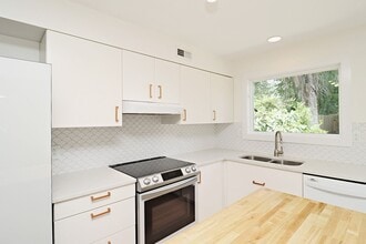 513 12th St NW in Charlottesville, VA - Building Photo - Building Photo