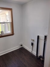 337 W South St, Unit Lower in Wooster, OH - Foto de edificio - Building Photo