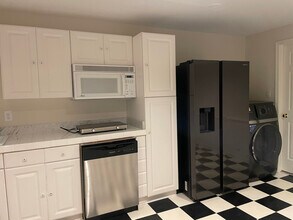 12720 Knightsbridge Dr in Woodbridge, VA - Building Photo - Building Photo